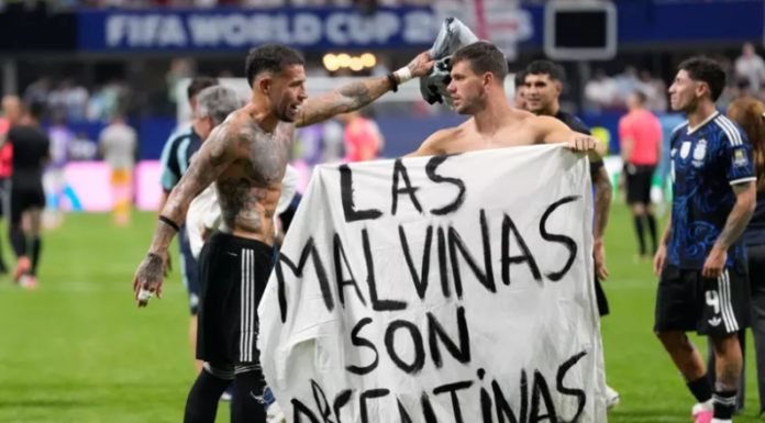REINO UNIDO PIDE A LA FIFA INVESTIGAR A ARGENTINA POR PANCARTA SOBRE LAS ISLAS MALVINAS